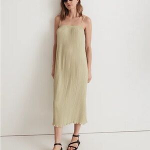 Madewell The Goldie Dress in Olive Plisse Midi Dress size 8